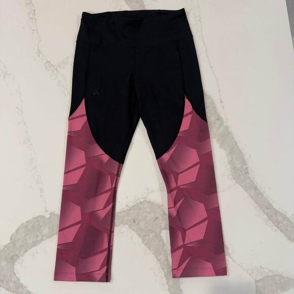 Under Armour Pants - Under Armour Leggings Womens Medium Black UA Heatgear Reflect Hi-Rise Crop Capri